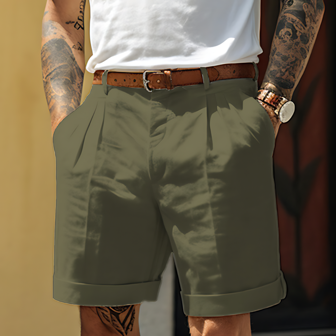 Men's Lightweight Pleated Cuffed Chino Shorts