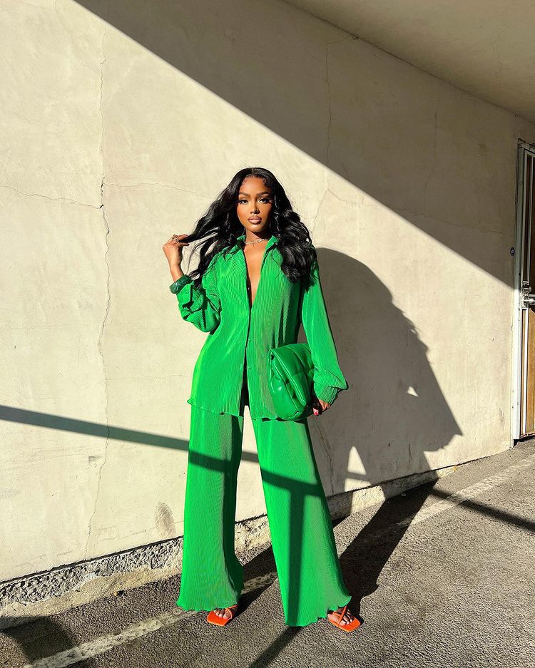 Women's Lightweight Plisse Blouse and Wide Leg Pants Set